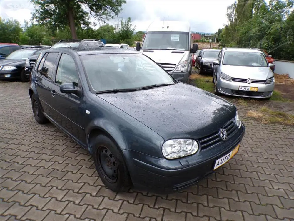 Volkswagen Golf 1,6 16V TAŽNÉ ZAŘÍZENÍ